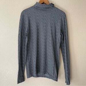 Athleta Flurry Peak Turtleneck Black/Norwegian Grey Thumbhole Sweat-Wicking